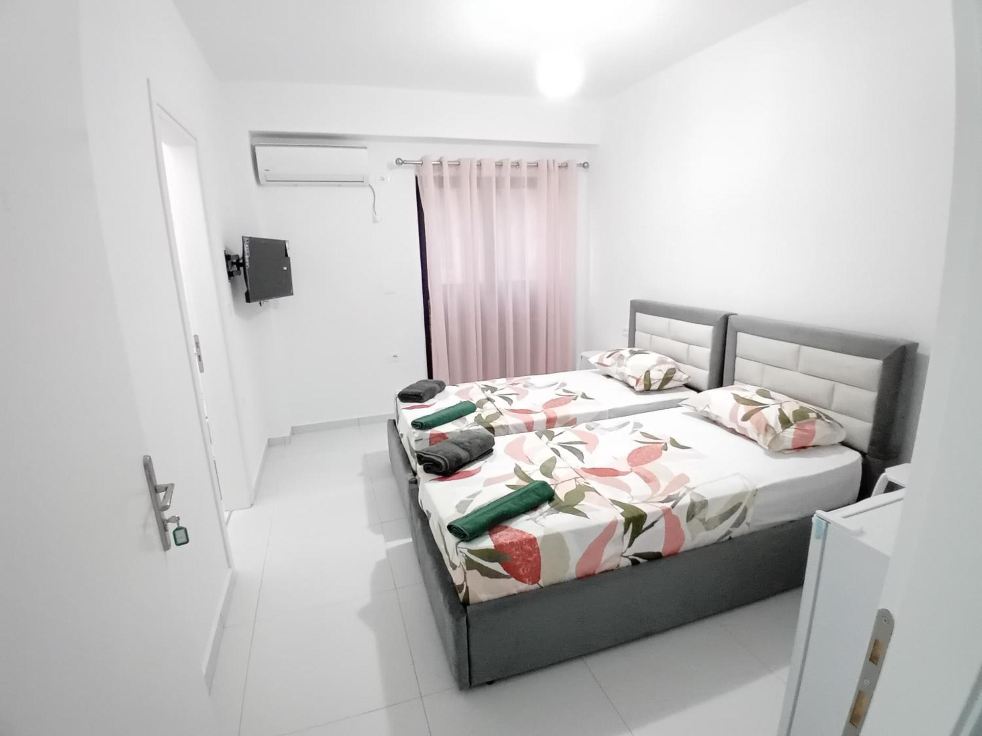 Ida Apartments Sarande Exterior photo