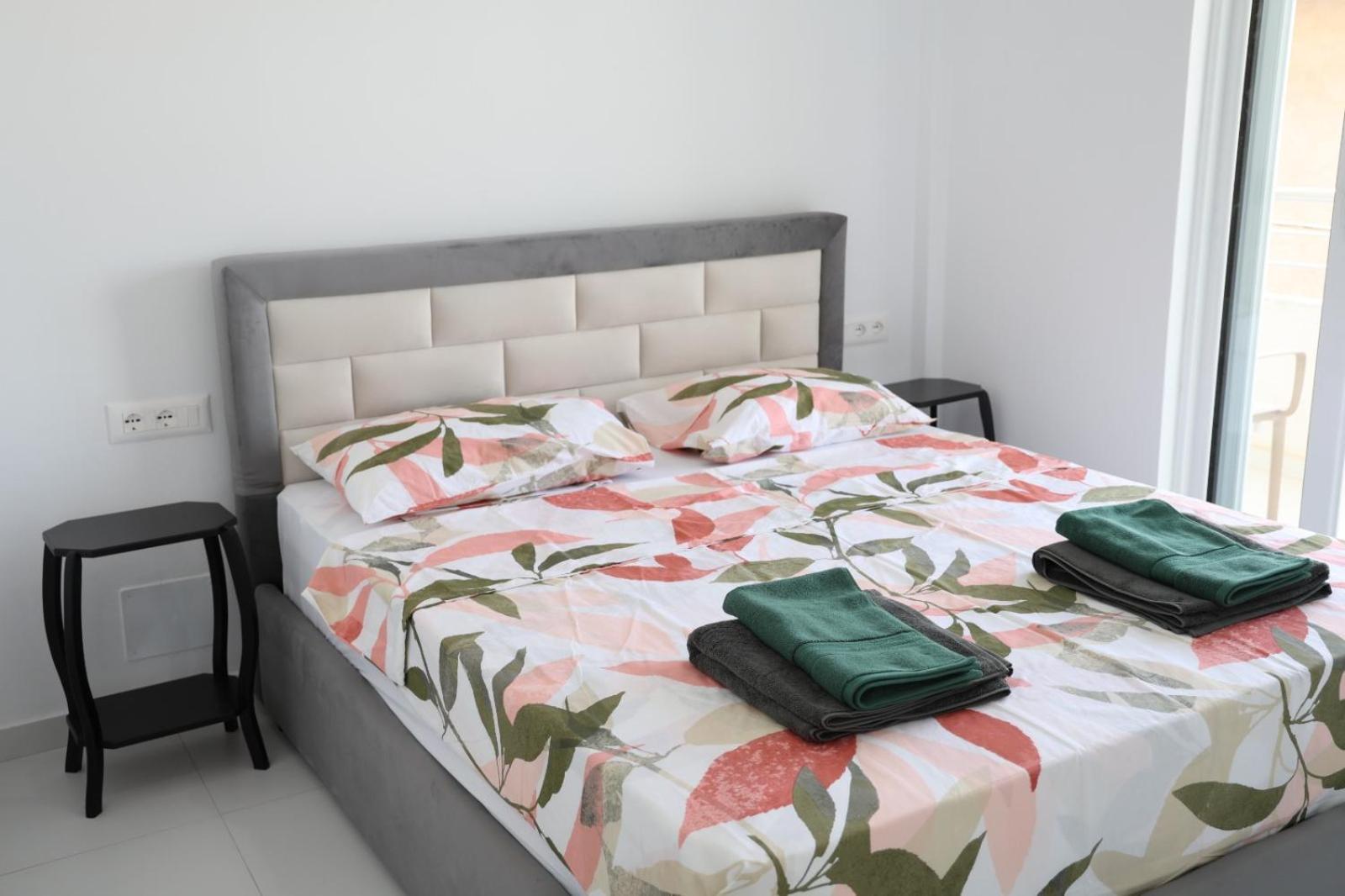 Ida Apartments Sarande Exterior photo
