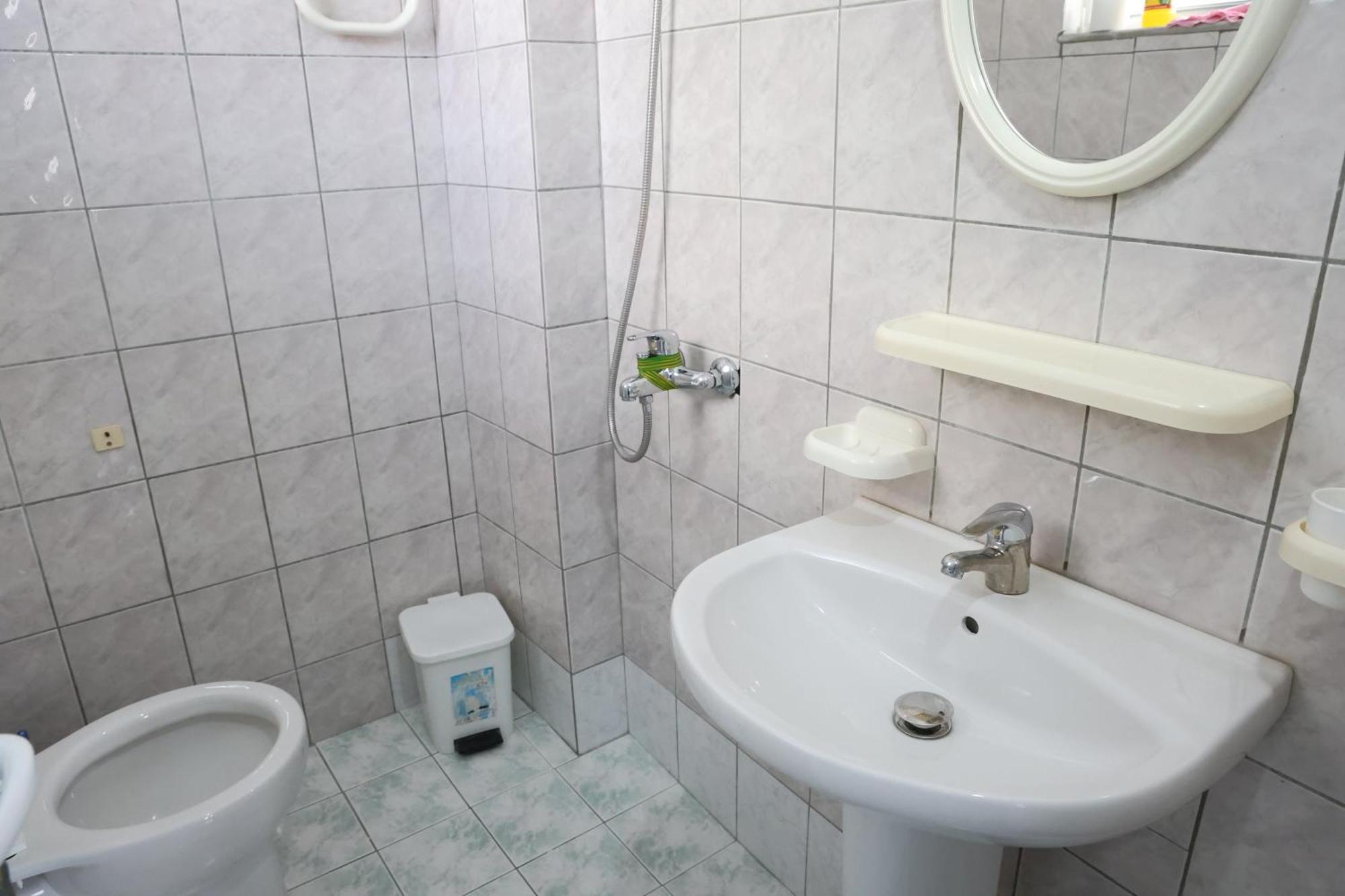 Ida Apartments Sarande Exterior photo