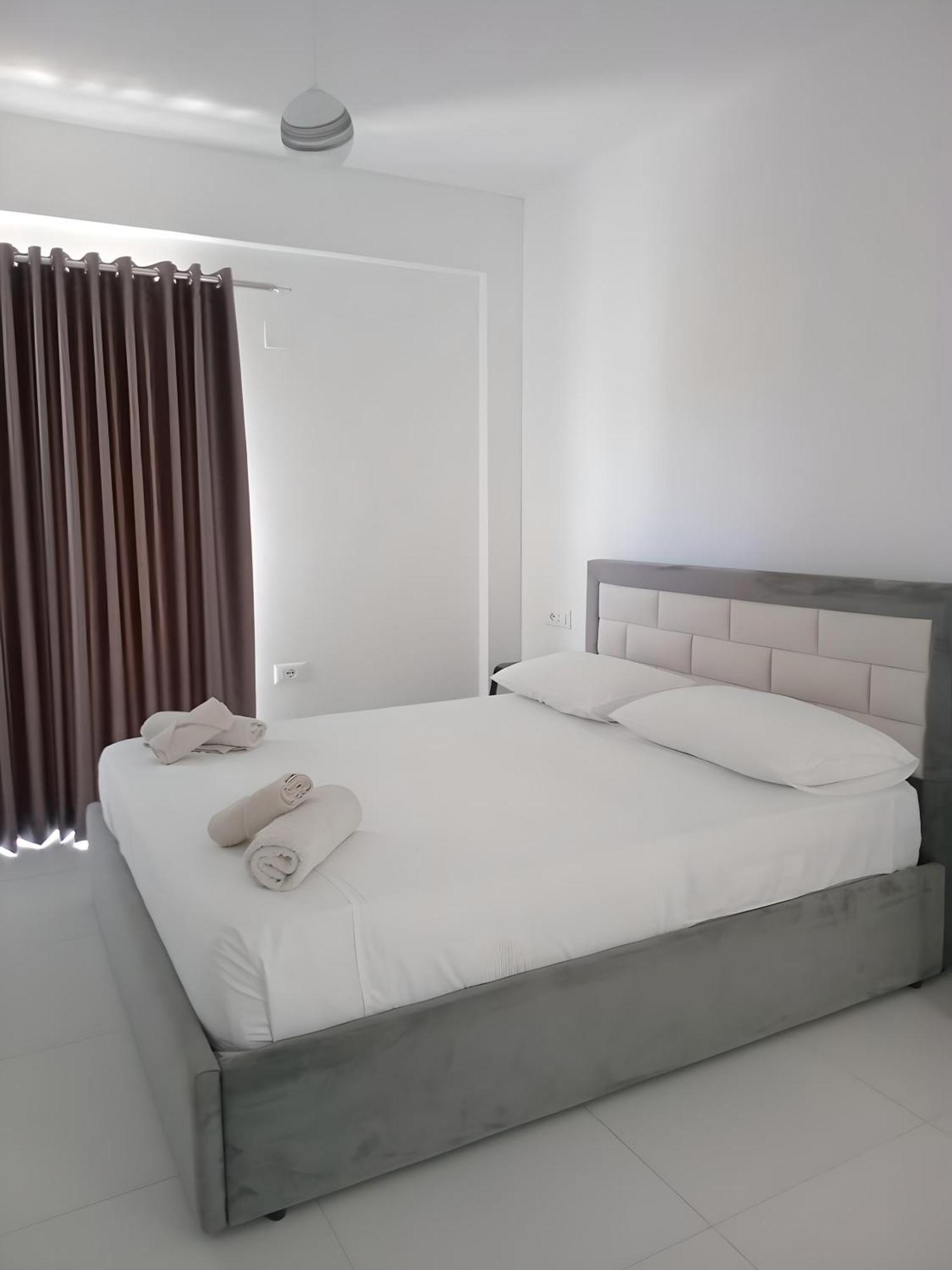 Ida Apartments Sarande Exterior photo